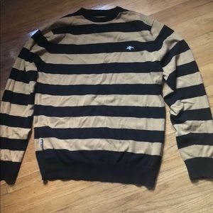 Men’s stripped shirt